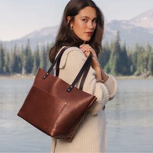 Portland Leather Medium Tote - Nutmeg